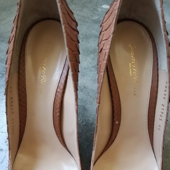 Authentic Python Round toe - Picture 6 of 6